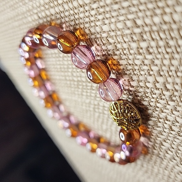 Elegant Pink and Brown Beaded Bracelet - Picture 2 of 3